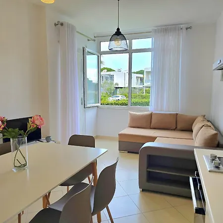 Lura 2 Homes 243 * Plazhi San Pietro