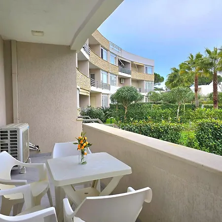 Lura 2 Homes 243 *